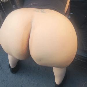 Preview thumbnail for Wife wants a spitroast on the 24th or 25th for Christmas we are a 40 year old cpl she has a big thick ass, she wants a clean shaved big vieny cock in her she wants to duck on it and get fucked doggystyle pls send pics wife loves reading your messages  image