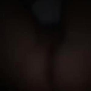 Preview thumbnail for Young hot and hung guys dm for my girl to see in Sydney