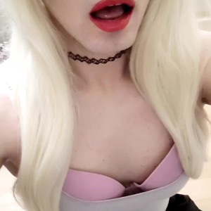 Preview thumbnail for 25 San Diego Sissy looking for daddy :) image