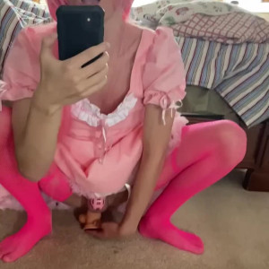 Preview thumbnail for 21 year old sissy moving to Jacksonville, Florida next month! Hoping to make some friends early ;) image